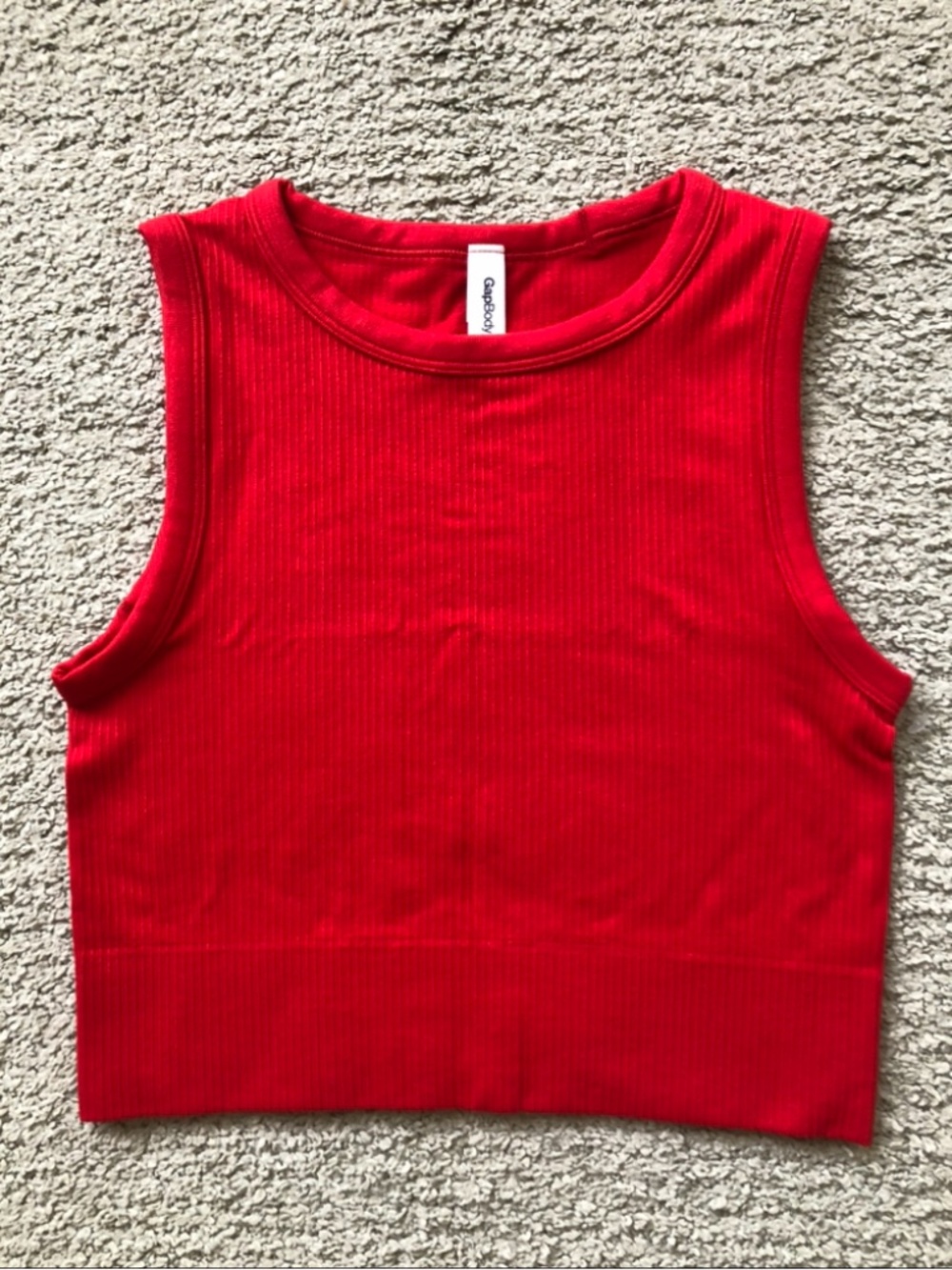 GapBody Cropped Tank Top.NWOT.